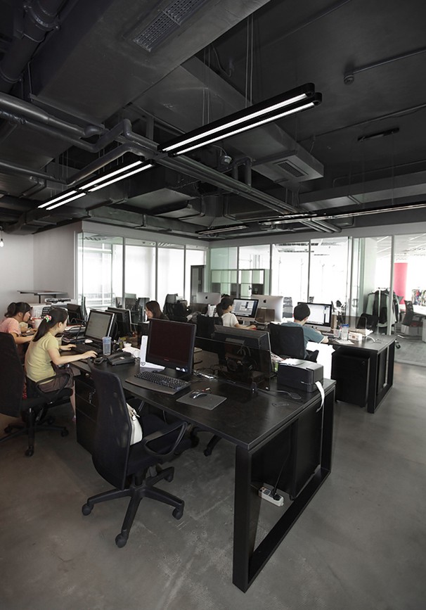 珂璧開放式辦公區(qū)域裝修設(shè)計實(shí)景圖