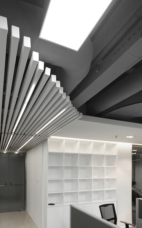 辦公室天花板設(shè)計(jì)實(shí)景圖