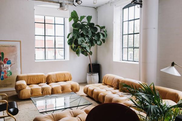 兼具辦公娛樂的聯(lián)合辦公室設(shè)計