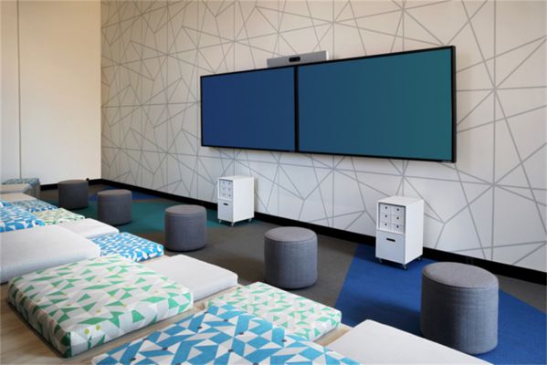 多功能辦公室設(shè)計打造的雙層辦公室