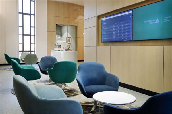 多功能辦公室設(shè)計打造的雙層辦公室