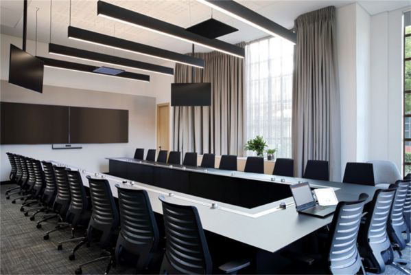 多功能辦公室設(shè)計打造的雙層辦公室