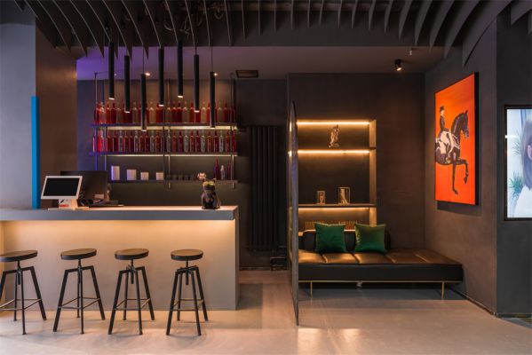 商業辦公室設計打造的特色理發店